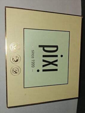 Pixi Beauty Vitamin C skincare gift set featuring a brightening trio with the Vi